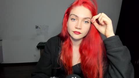 Snapshot of kitsunemoon chatting on January 2025 10:37:01 PM Kitsune online show from January 2025 10:37:01 PM