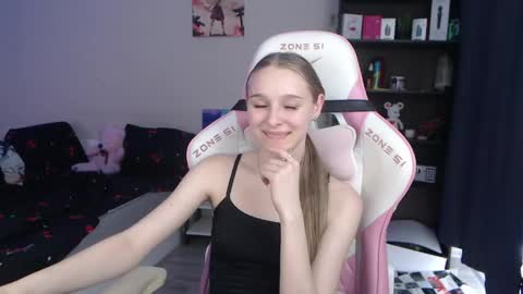 Snapshot of kitsuneyx chatting on June 2026 06:52:02 AM kitsuneyX online show from June 2026 06:52:02 AM