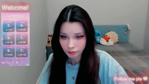 Snapshot of kitten_alisa chatting on November 2025 10:10:02 PM Alissa online show from November 2025 10:10:02 PM