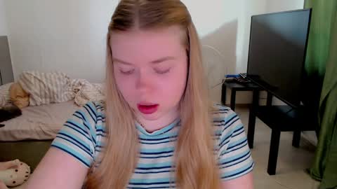 Jennyblonde and Emmabrunette online show from June 2026 01:50:02 PM