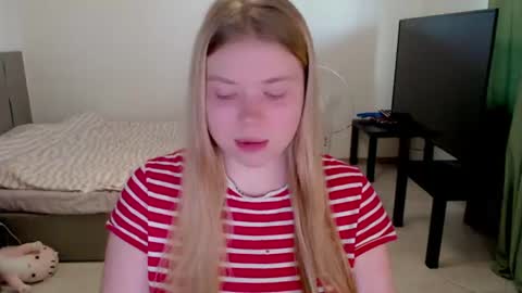 Jennyblonde and Emmabrunette online show from July 2026 02:23:01 PM