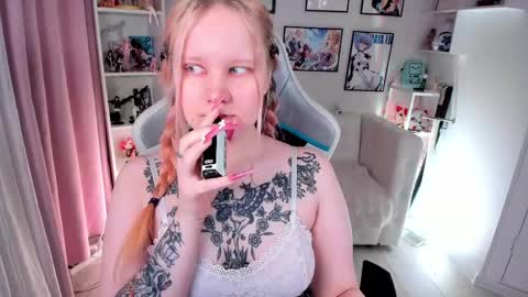 Snapshot of kittenxoann chatting on April 2026 05:36:01 PM kittenxoann online show from April 2026 05:36:01 PM