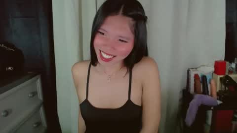 Snapshot of kitteylovesyou chatting on June 2026 09:46:01 PM KITTY online show from June 2026 09:46:01 PM
