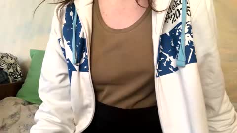 Snapshot of kittie_creme chatting on May 2026 10:56:02 AM Kittie Creme online show from May 2026 10:56:02 AM