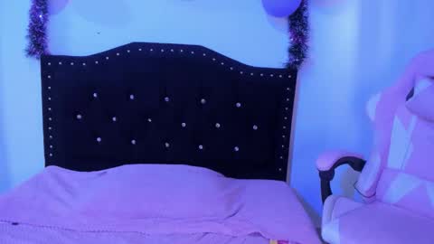 Snapshot of kitty__chs chatting on February 2026 02:10:01 PM kitty__chs online show from February 2026 02:10:01 PM