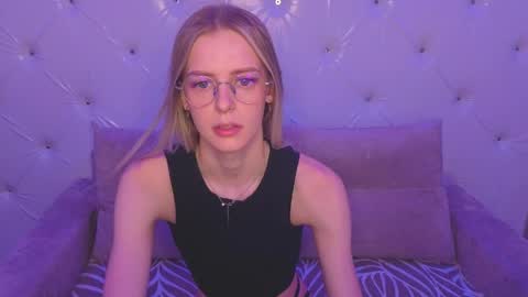 Snapshot of kitty__like18 chatting on May 2026 12:59:01 AM Kitty online show from May 2026 12:59:01 AM