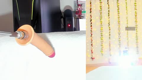 Snapshot of kitty__rosse__ chatting on May 2026 10:01:01 AM Kitty online show from May 2026 10:01:01 AM