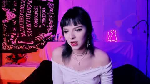 kitty_bang online show from February 2025 01:43:01 PM