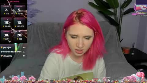 Snapshot of kitty_blondy chatting on April 2026 09:39:33 PM kitty blondy online show from April 2026 09:39:33 PM