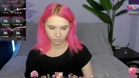 Snapshot of kitty_blondy chatting on April 2026 02:51:02 AM kitty blondy online show from April 2026 02:51:02 AM
