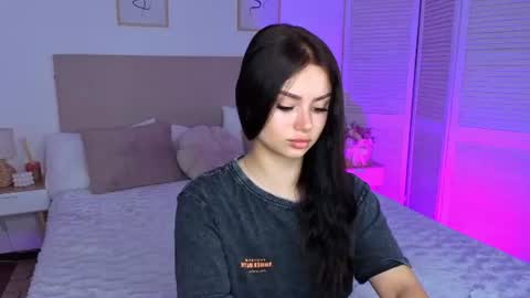 Snapshot of kitty_cut1ee_ chatting on July 2026 06:37:02 AM kitty_cut1ee_ online show from July 2026 06:37:02 AM