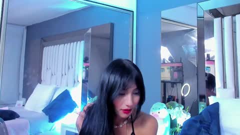 Snapshot of kitty_eliffe chatting on February 2025 01:43:02 AM kitty online show from February 2025 01:43:02 AM