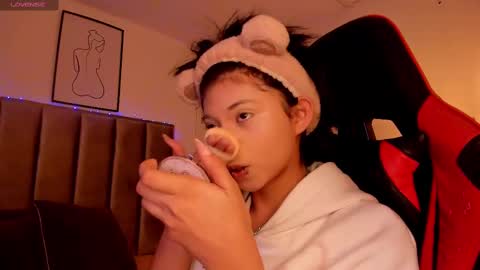 Camila online show from February 2025 02:25:01 AM