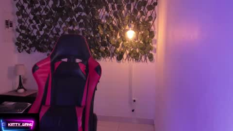 Camila online show from September 2025 02:24:01 AM