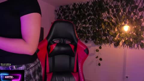 Camila online show from September 2025 02:15:02 AM