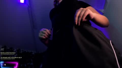 Camila online show from October 2025 02:01:02 AM