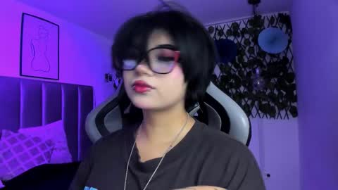 Camila online show from March 2026 01:21:01 AM