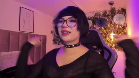 Camila online show from April 2026 02:04:01 AM