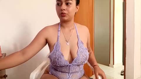 Snapshot of kitty_hottt_ chatting on May 2026 09:33:02 PM giss online show from May 2026 09:33:02 PM