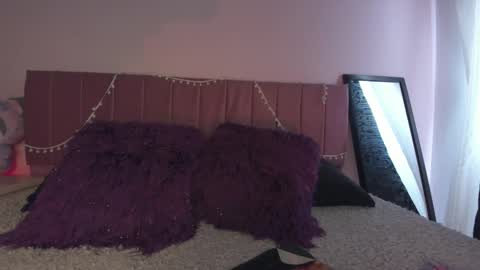 kitty_kryss online show from March 2026 04:35:01 PM