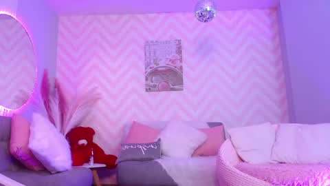 KITTY online show from September 2025 01:11:02 PM