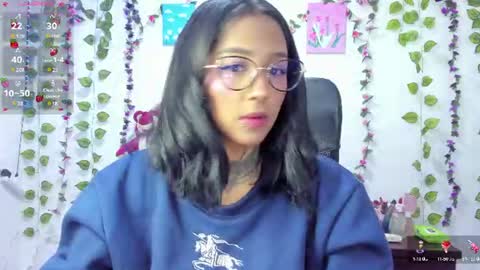 Snapshot of kitty_moon2 chatting on June 2026 02:25:01 AM Kitty online show from June 2026 02:25:01 AM