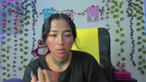Snapshot of kitty_moon2 chatting on June 2026 01:36:01 AM Kitty online show from June 2026 01:36:01 AM