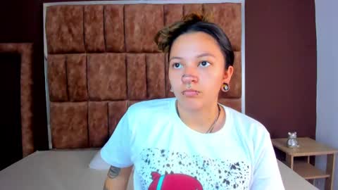 Snapshot of kitty_ravee chatting on September 2025 07:47:02 PM Kitty Rave online show from September 2025 07:47:02 PM