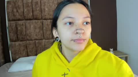 Snapshot of kitty_ravee chatting on September 2025 12:06:01 PM Kitty Rave online show from September 2025 12:06:01 PM