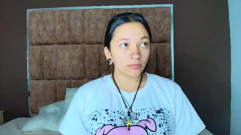 Snapshot of kitty_ravee chatting on October 2025 12:53:01 AM Kitty Rave online show from October 2025 12:53:01 AM