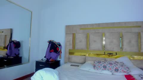 Snapshot of kitty_ravee chatting on January 2026 04:17:01 AM Kitty Rave online show from January 2026 04:17:01 AM