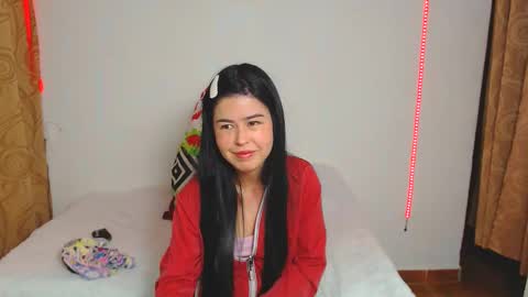 Snapshot of kitty_small69 chatting on December 2025 02:17:01 AM kitty_small69 online show from December 2025 02:17:01 AM