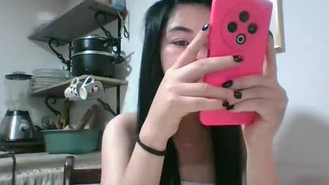 Snapshot of kitty_small69 chatting on December 2025 03:03:02 AM kitty_small69 online show from December 2025 03:03:02 AM