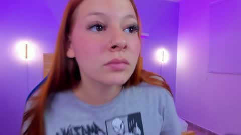 Snapshot of kitty_sweeety_ chatting on May 2026 07:43:02 PM K I T T Y online show from May 2026 07:43:02 PM