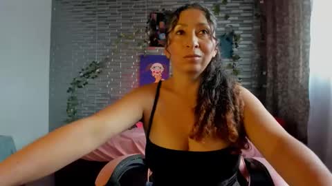 violet online show from November 2025 03:00:02 PM