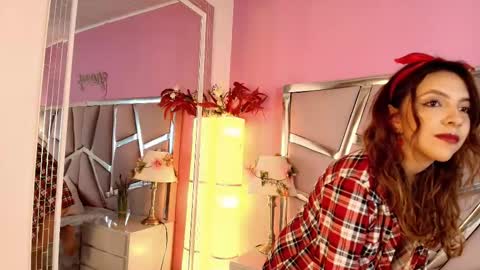 Snapshot of kittybloom_ chatting on November 2025 01:00:01 PM Kitty online show from November 2025 01:00:01 PM