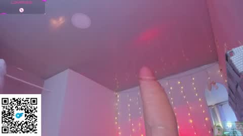 Snapshot of kittygrey chatting on May 2026 02:12:01 PM Samantha Grey online show from May 2026 02:12:01 PM