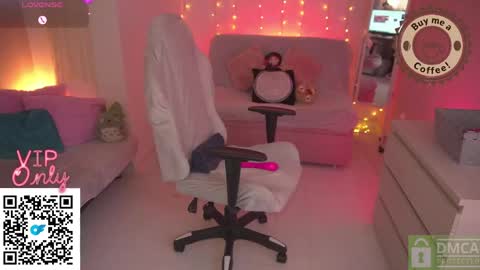 Snapshot of kittygrey chatting on May 2026 02:35:02 PM Samantha Grey online show from May 2026 02:35:02 PM