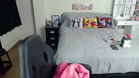 Isabel online show from October 2025 12:30:02 AM