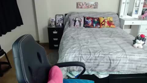 Isabel online show from October 2025 11:14:01 PM