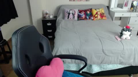 Isabel online show from October 2025 09:36:01 PM