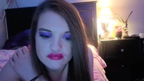 Snapshot of kittykat_1999 chatting on February 2026 09:24:02 PM kittykat 1999 online show from February 2026 09:24:02 PM