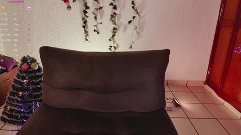 Snapshot of kittylu__ chatting on December 2024 03:29:02 AM L          FOLLOW ME ON IG kittylu    online show from December 2024 03:29:02 AM