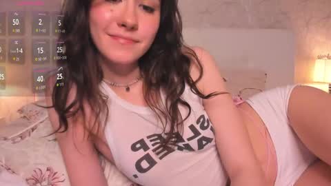 Snapshot of kittyrayy chatting on April 2026 05:18:01 PM Becky online show from April 2026 05:18:01 PM