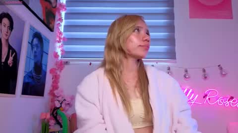 Kitty online show from November 2025 07:59:02 PM