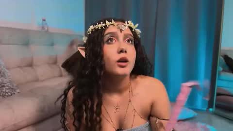 Sophie online show from October 2025 05:42:02 AM