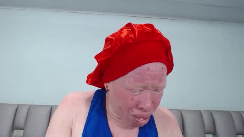 kittywhiteass online show from September 2025 06:48:02 AM