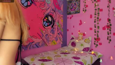 Kitty Zen online show from March 2025 12:04:02 AM