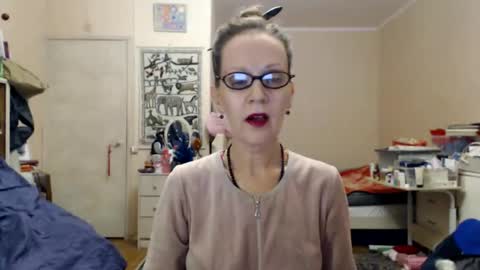 KiuminBerry online show from December 2024 05:47:02 PM