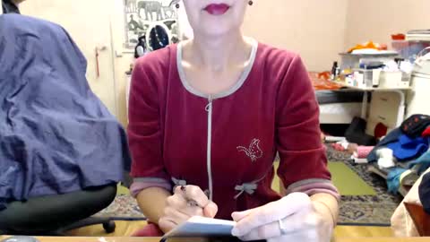 KiuminBerry online show from January 2025 02:35:02 PM